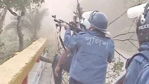 Meherpur-Strike-pic_26.11.13_-3